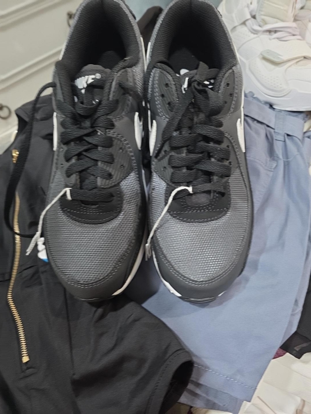 Nike Air Max 90 Black White Dark Grey Sneakers Men’s 8.5 CN8490-002